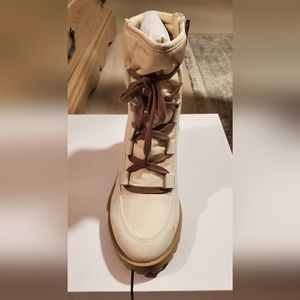 Dolce Vita Booties/Shoe Boots, 7.5 & 8.5 Winter Cream Off White